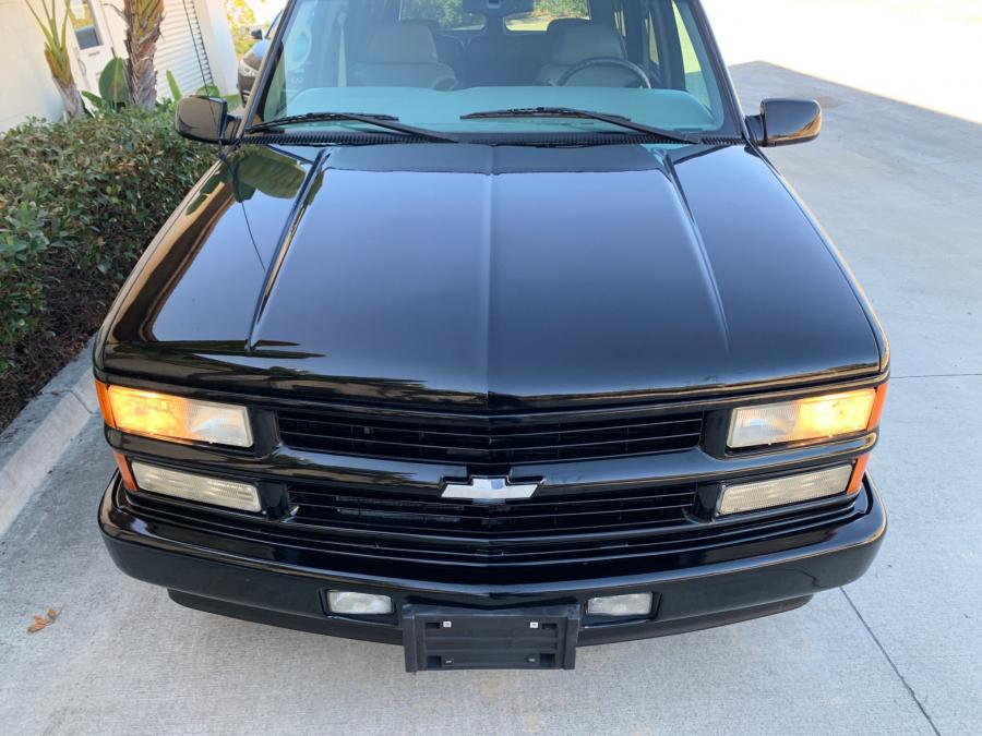 Детали экстерьера Chevrolet Tahoe Limited (GMT840) 2000 года  (фото 20 из 233)